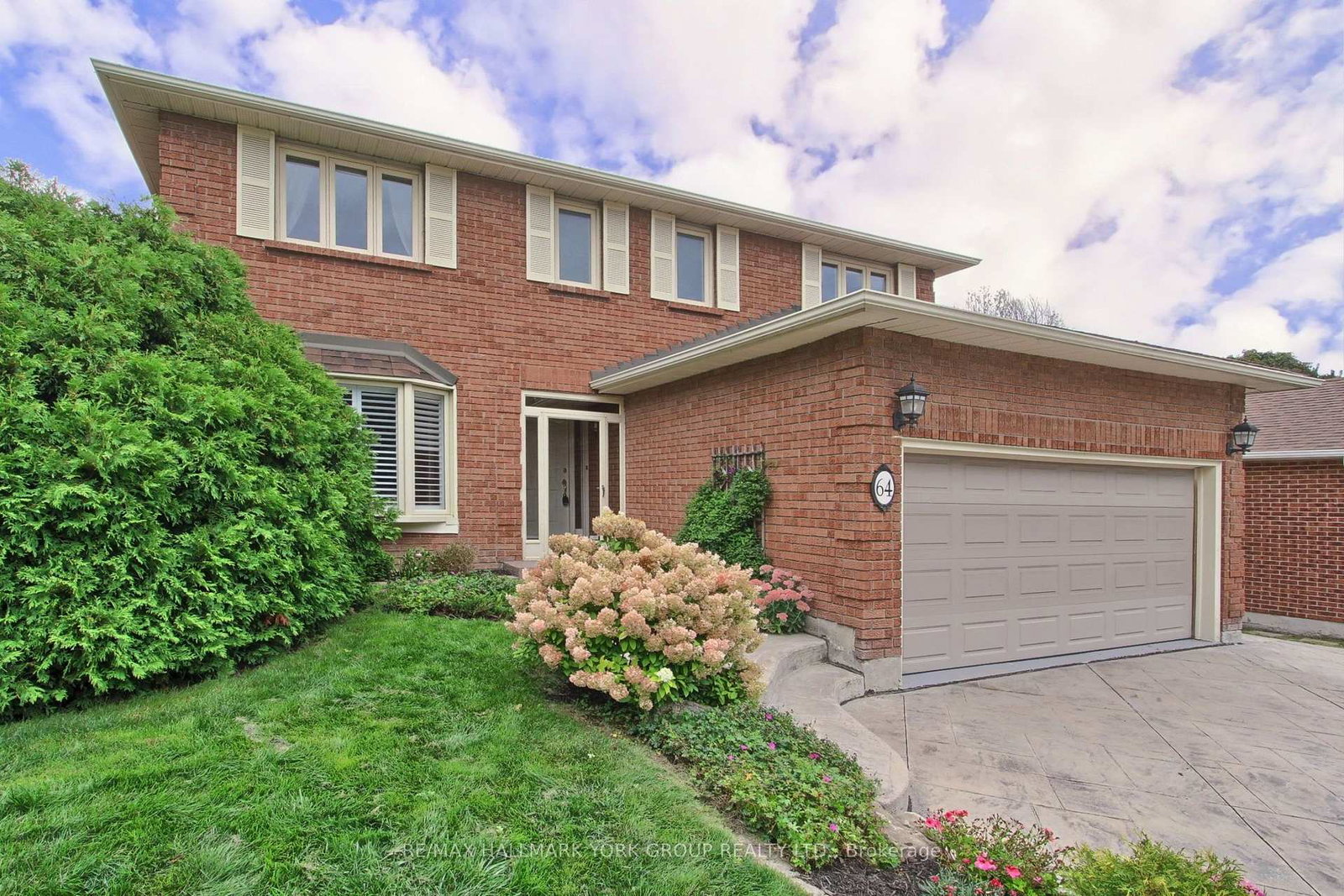 64-golf-links-drive-aurora-ontario-n13792668