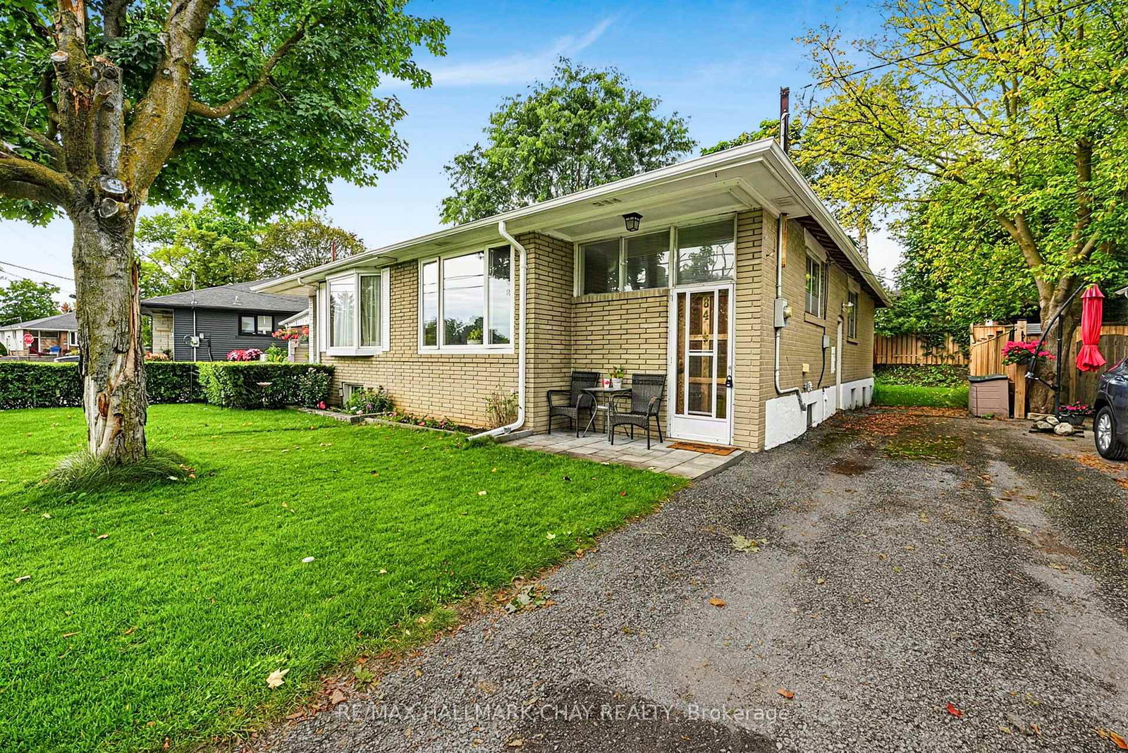 84-longford-drive-newmarket-ontario-n13792738