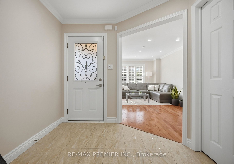 102-pinedale-gate-vaughan-ontario-n13793172