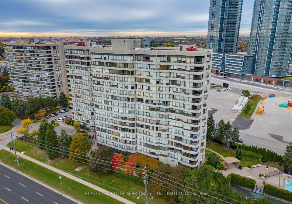 7460-bathurst-street-vaughan-ontario-n13795076