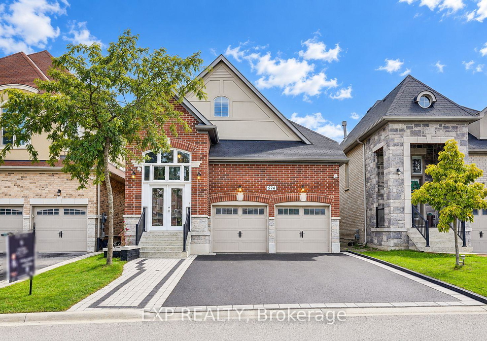 574-sweetwater-crescent-newmarket-ontario-n13795100