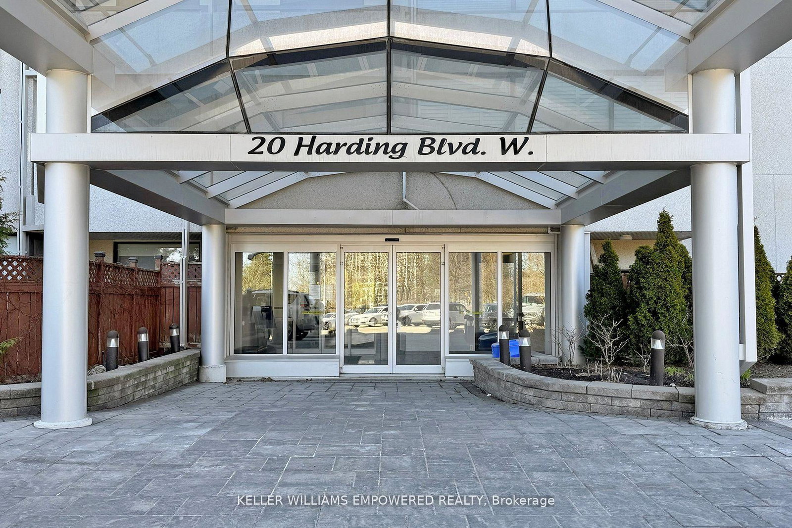 20-harding-boulevard-w-richmond-hill-ontario-n13795184