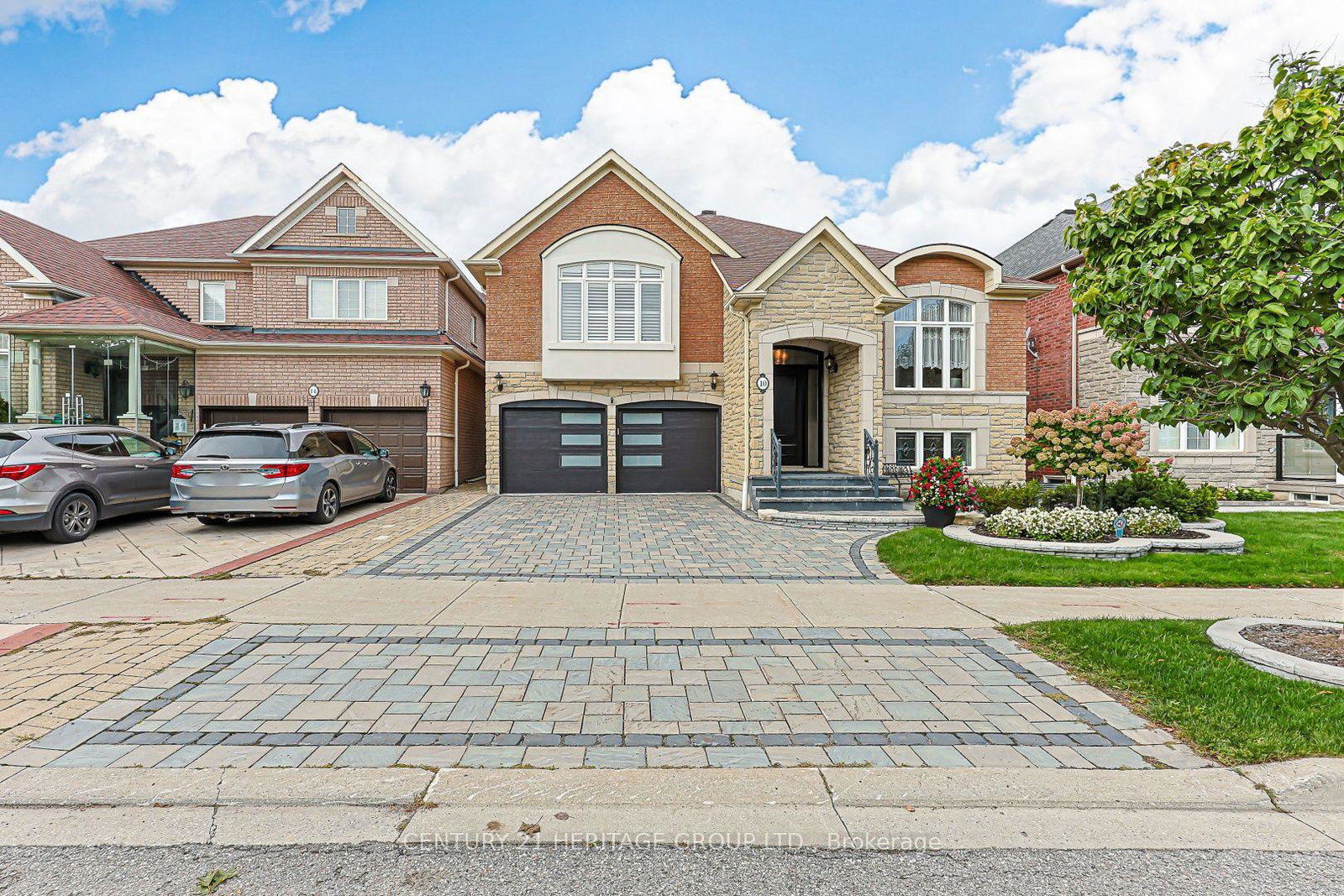 10-weslock-crescent-w-aurora-ontario-n13795744