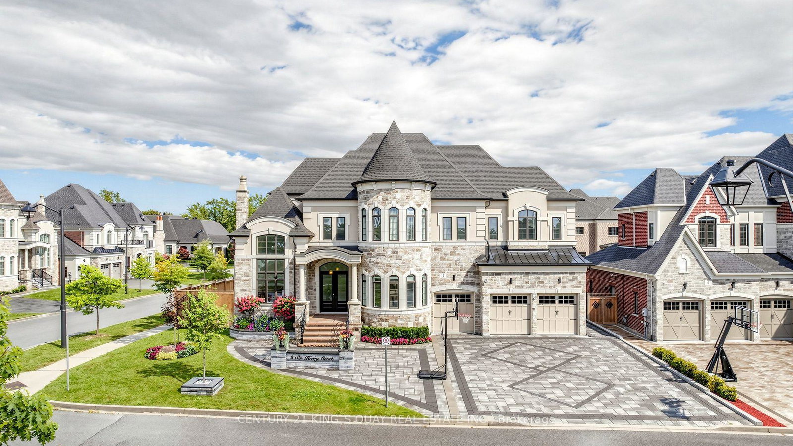 3-sir-henry-court-king-ontario-n13796052