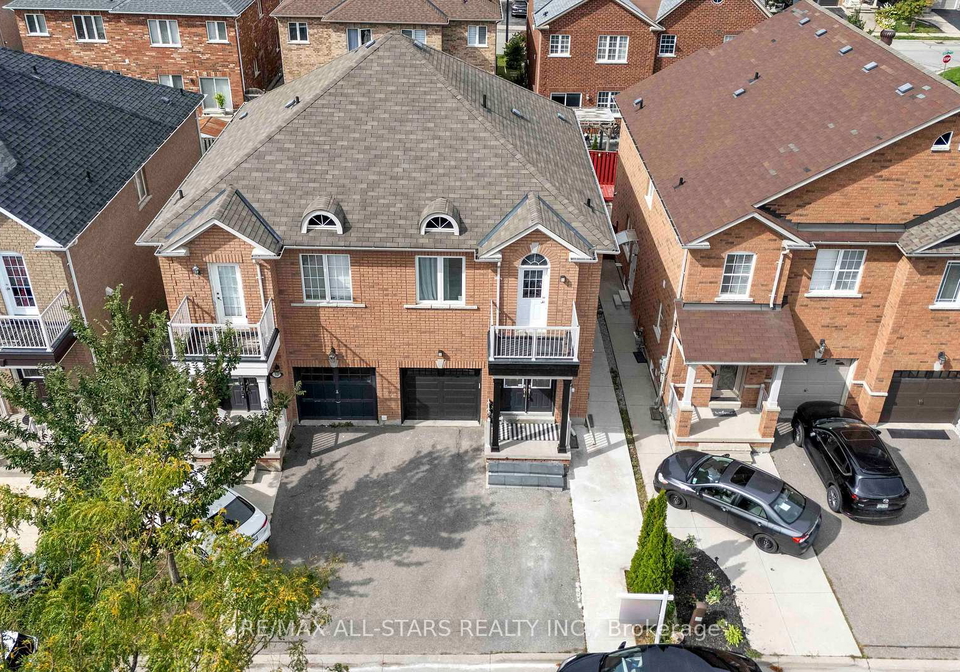 93-arco-circle-vaughan-ontario-n13797418