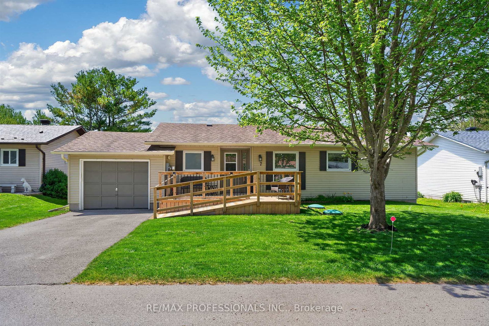 7-tamarack-court-new-tecumseth-ontario-n13797522