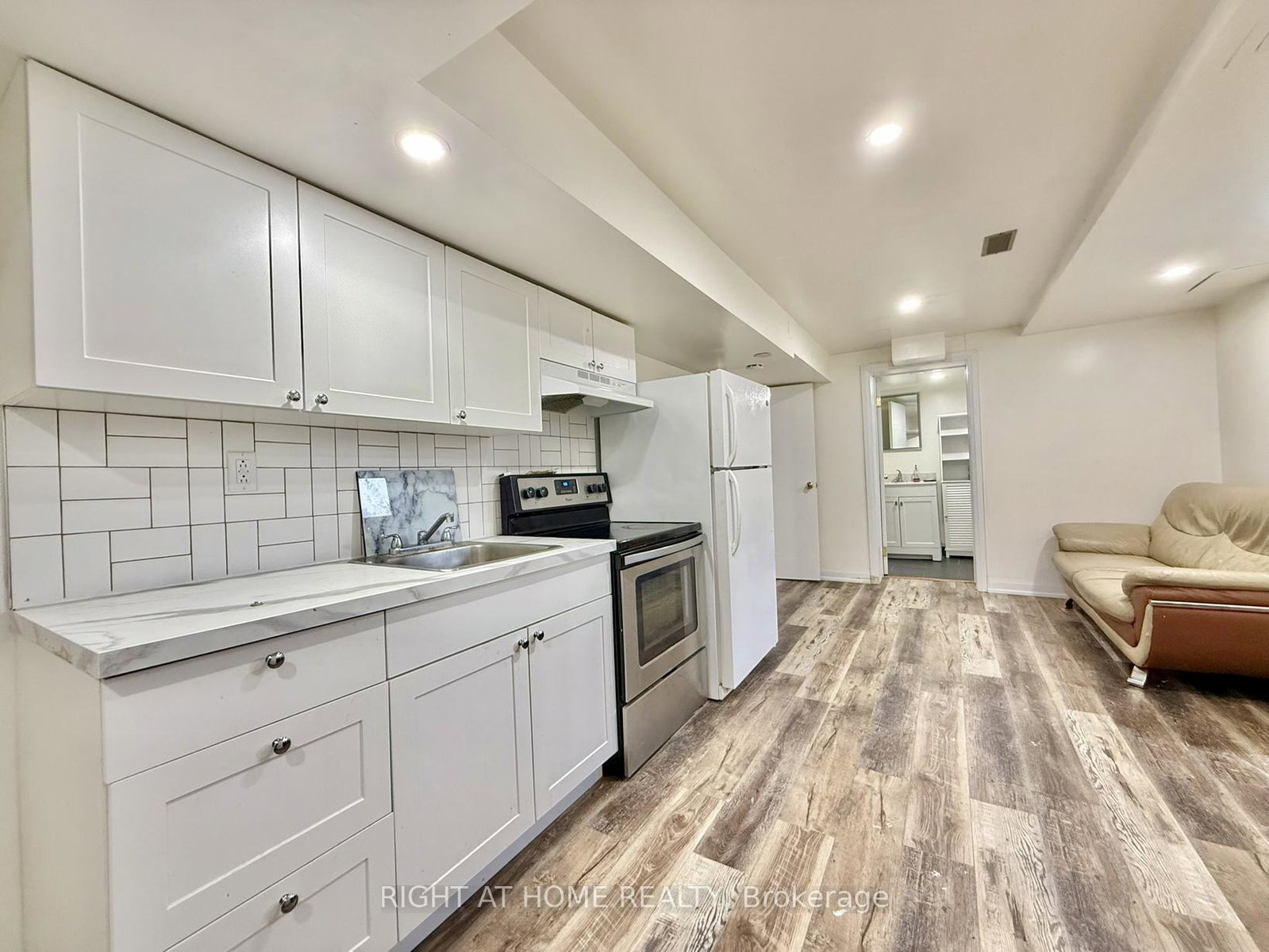 116-cherrywood-drive-newmarket-ontario-n13797952