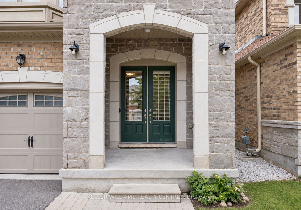 668-mcgregor-farm-trail-newmarket-ontario-n13798010