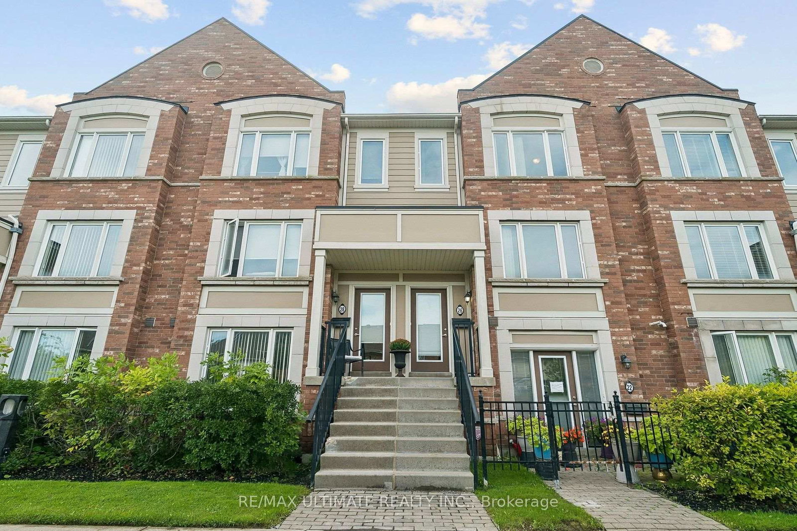 26-walter-dove-court-aurora-ontario-n13798470