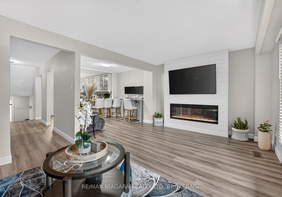 20castle-rock-drive-richmond-hill-ontario-n13800106