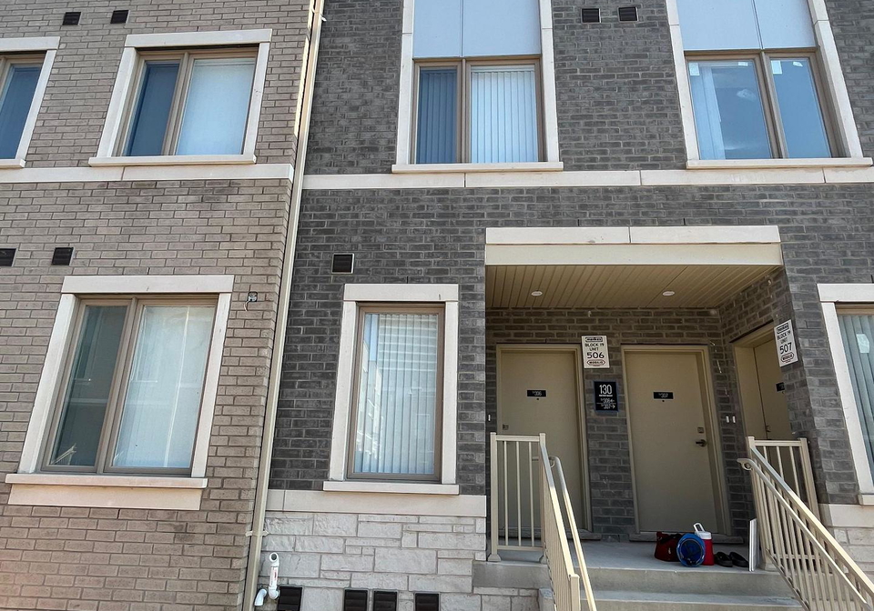 130-honeycrisp-crescent-vaughan-ontario-n13800860