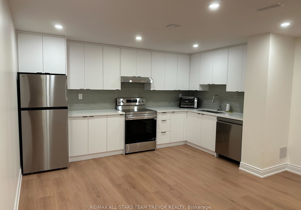 32-valleo-street-georgina-ontario-n13801814