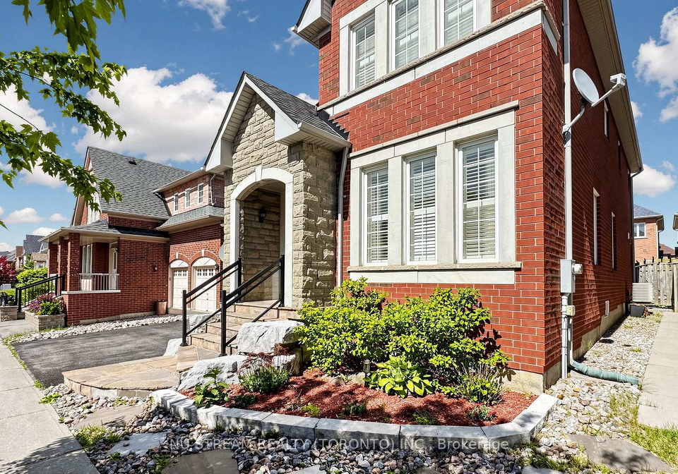 205-fred-mclaren-boulevard-markham-ontario-n13802038