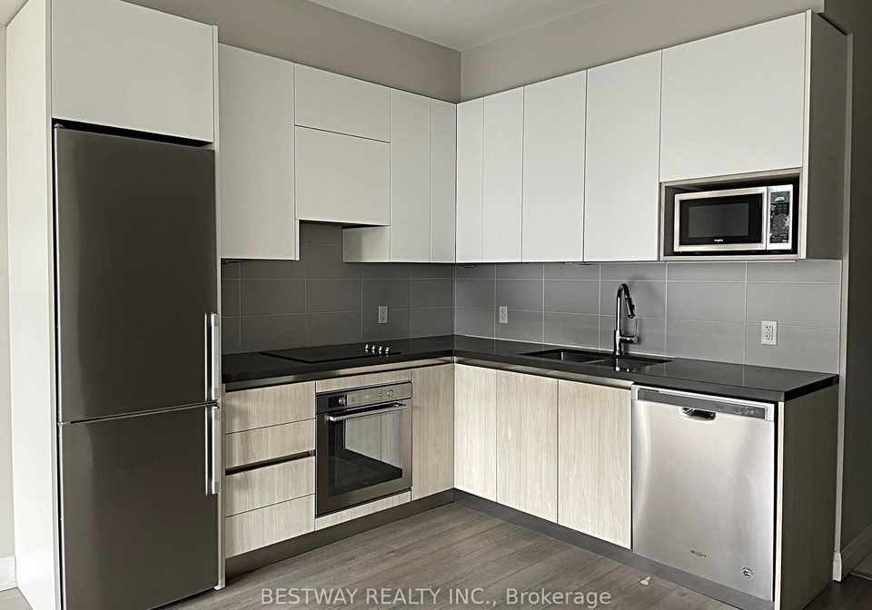 15-water-walk-drive-markham-ontario-n13802288