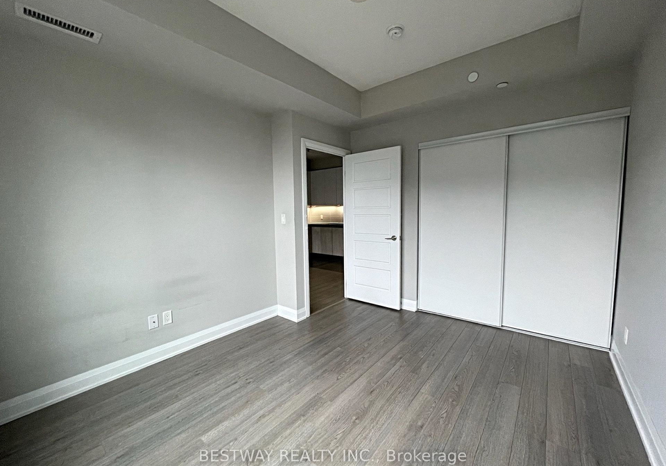 15-water-walk-drive-markham-ontario-n13802288