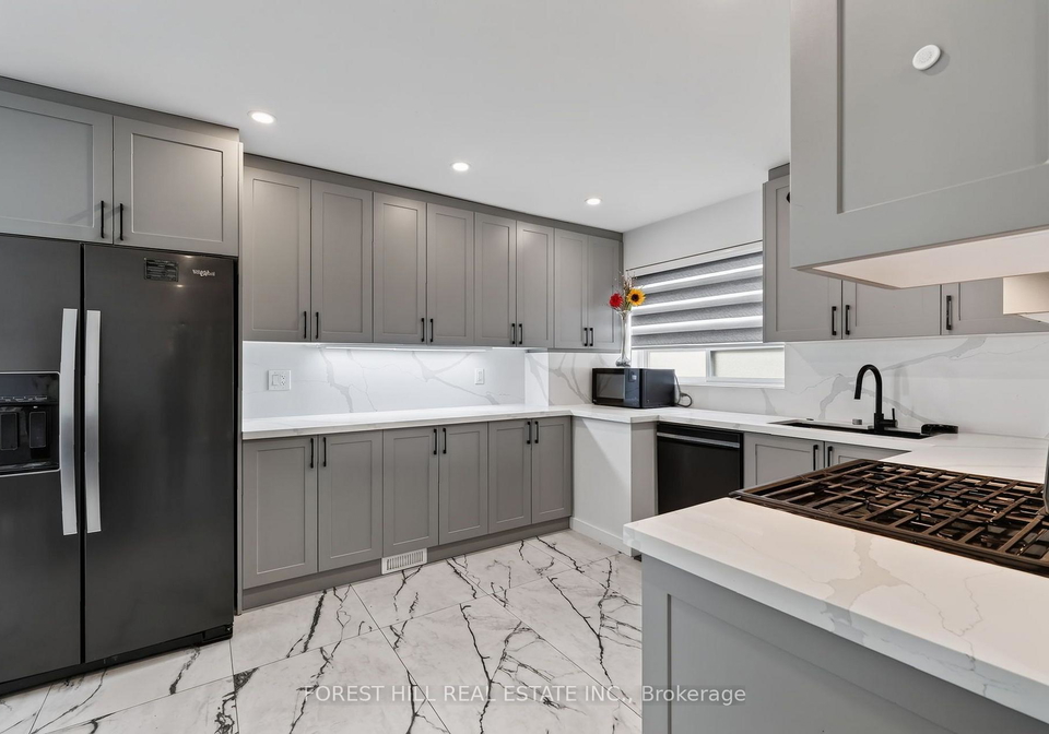 286-palmer-avenue-richmond-hill-ontario-n13803156
