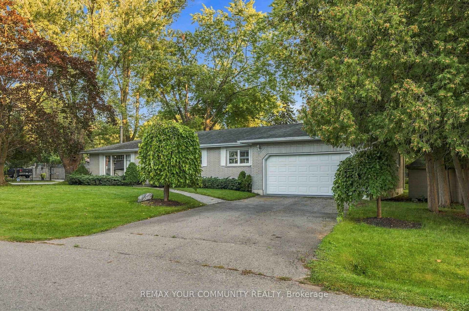 29-medina-square-georgina-ontario-n13803424