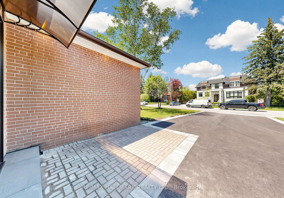 11-johnson-road-aurora-ontario-n13803624