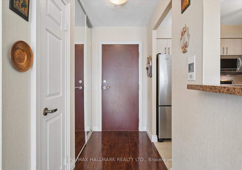 81-townsgate-drive-vaughan-ontario-n13803714