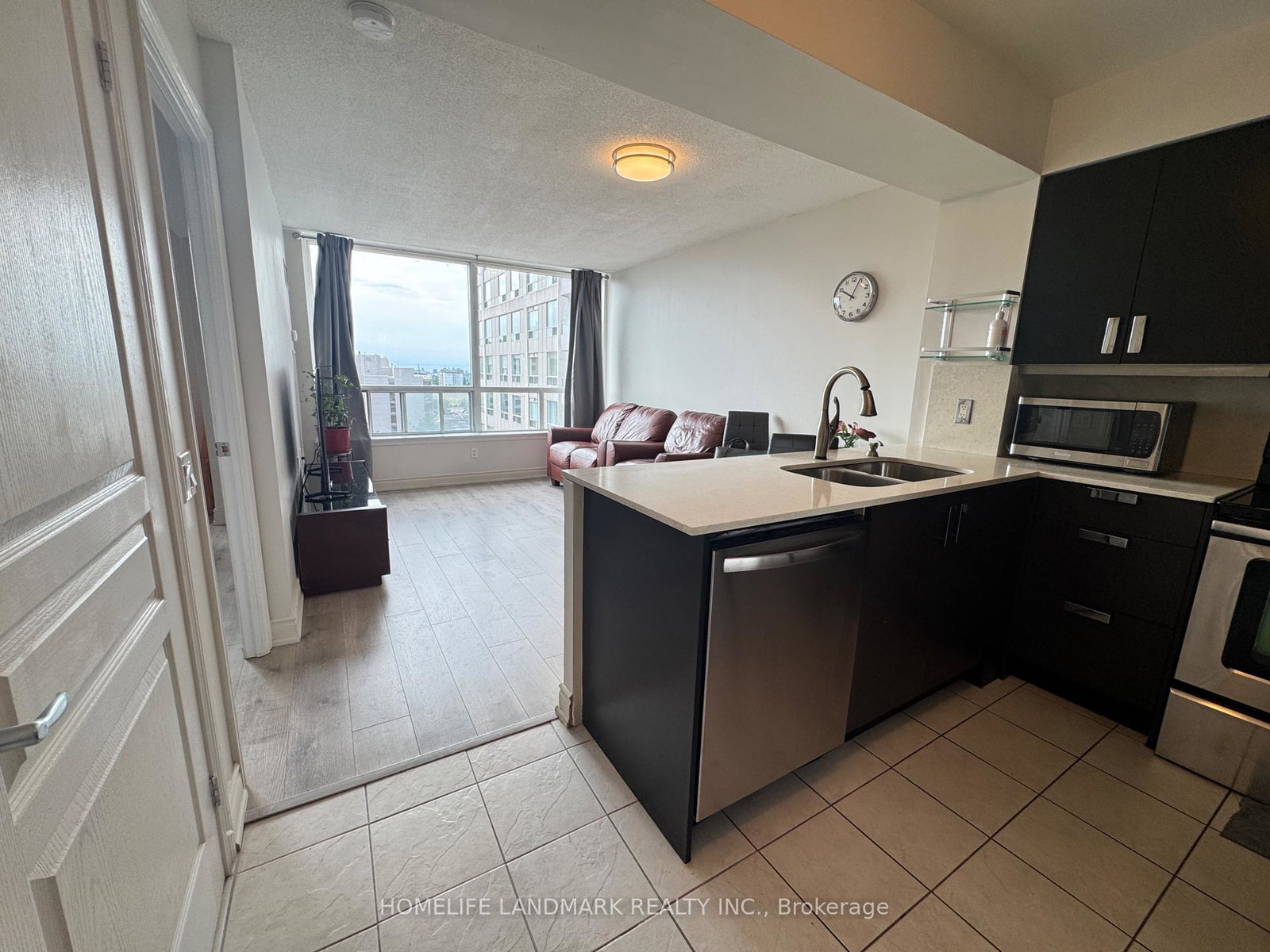 9015-leslie-street-richmond-hill-ontario-n13805768