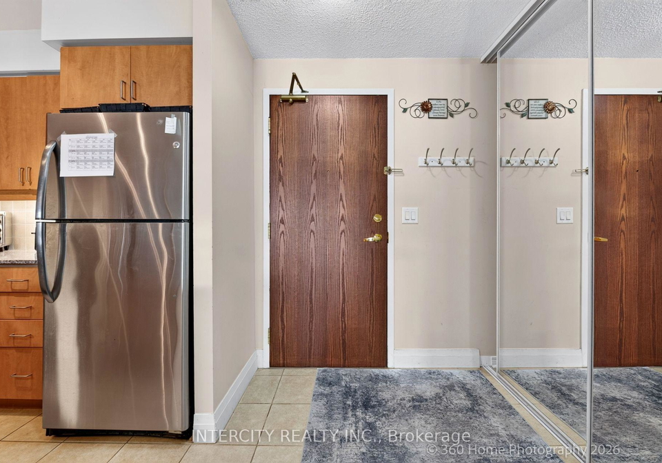 185-oneida-crescent-richmond-hill-ontario-n13806156