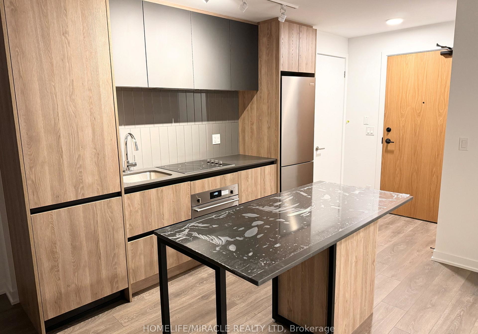 7950-bathurst-street-vaughan-ontario-n13806228