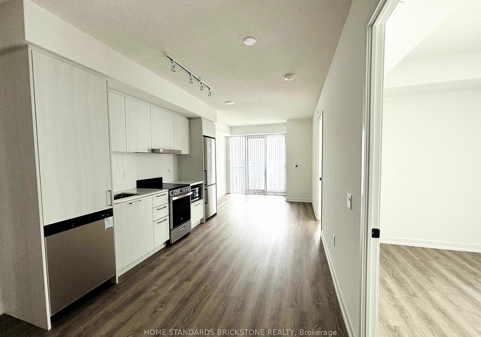 195-commerce-street-vaughan-ontario-n13806720