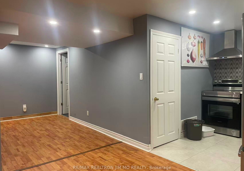 5-buttonwood-trail-aurora-ontario-n13806764