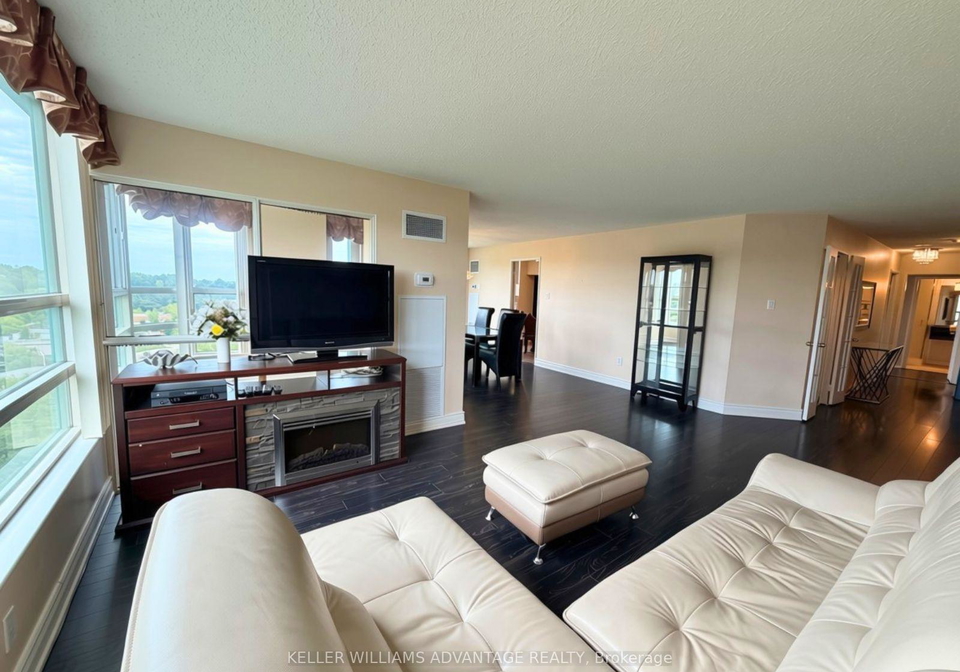 7905-bayview-avenue-markham-ontario-n13807104