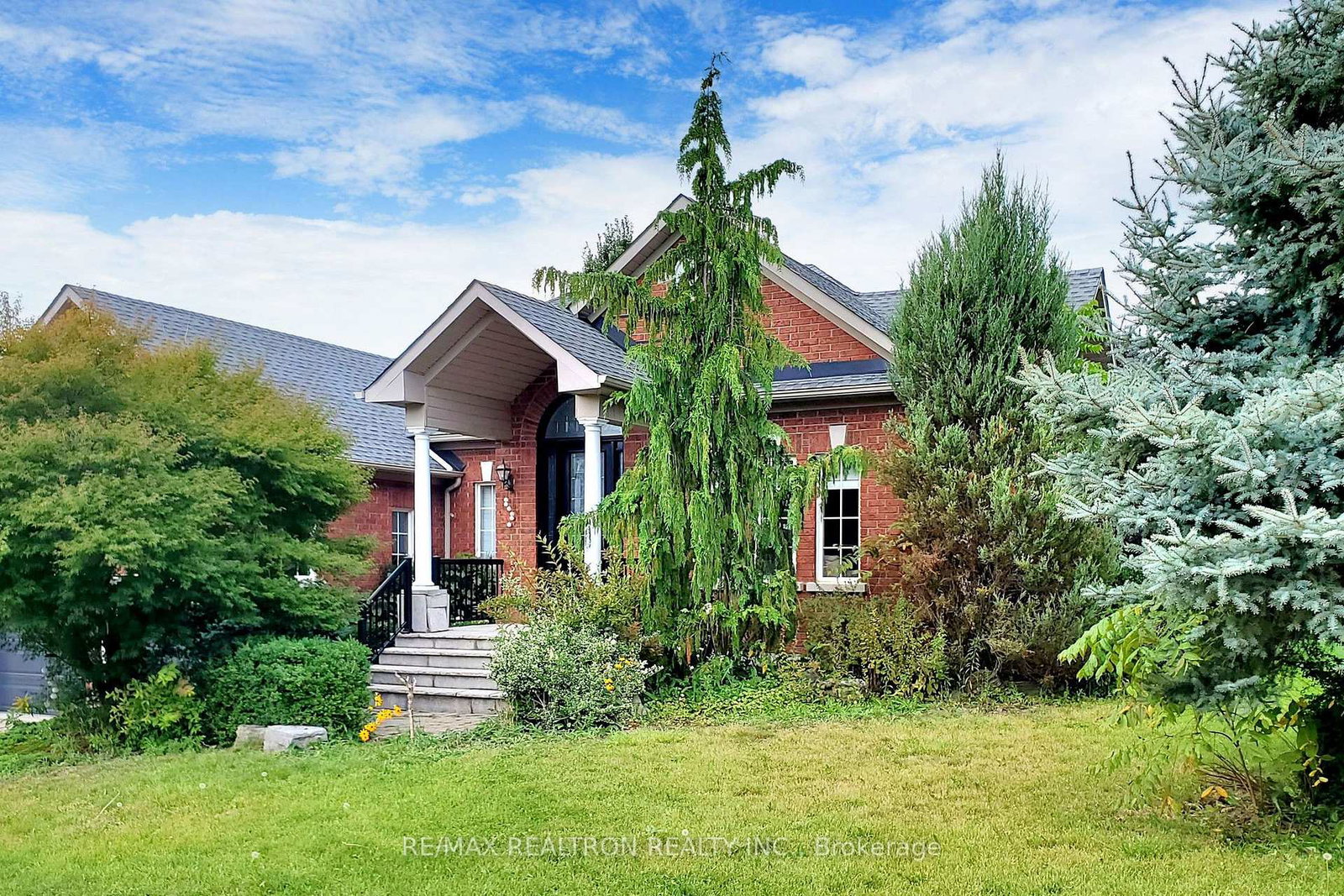 1021-ivsbridge-boulevard-newmarket-ontario-n13807506