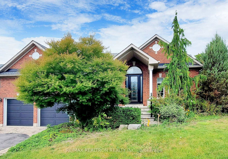 1021-ivsbridge-boulevard-newmarket-ontario-n13807506
