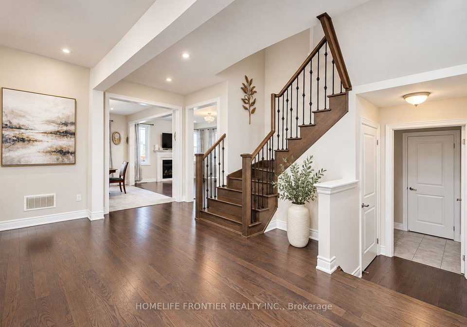 135-ross-vennare-crescent-vaughan-ontario-n13808322