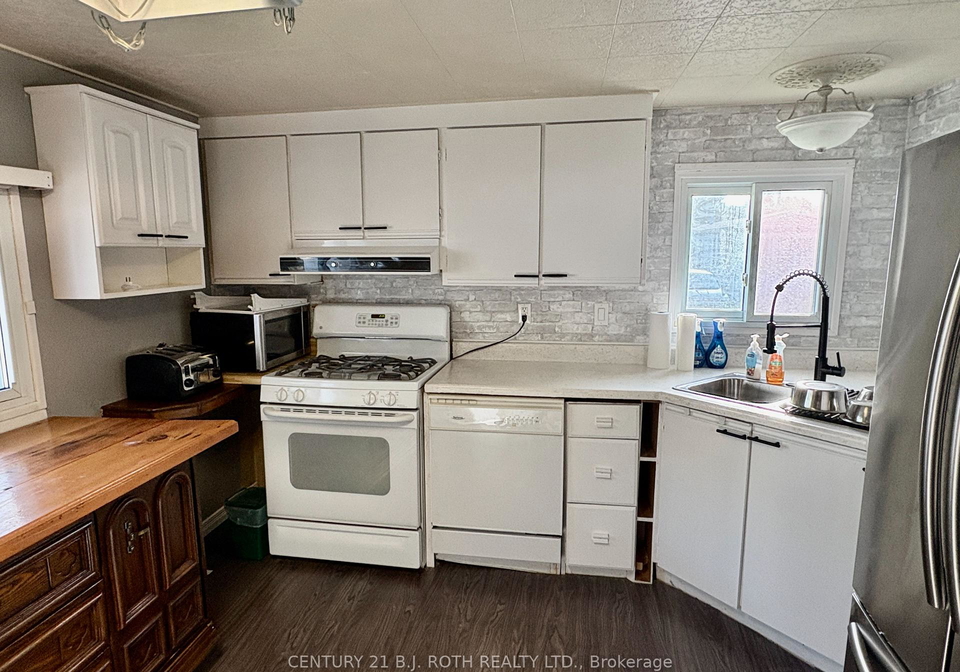 10-shamrock-crescent-essa-ontario-n13809008