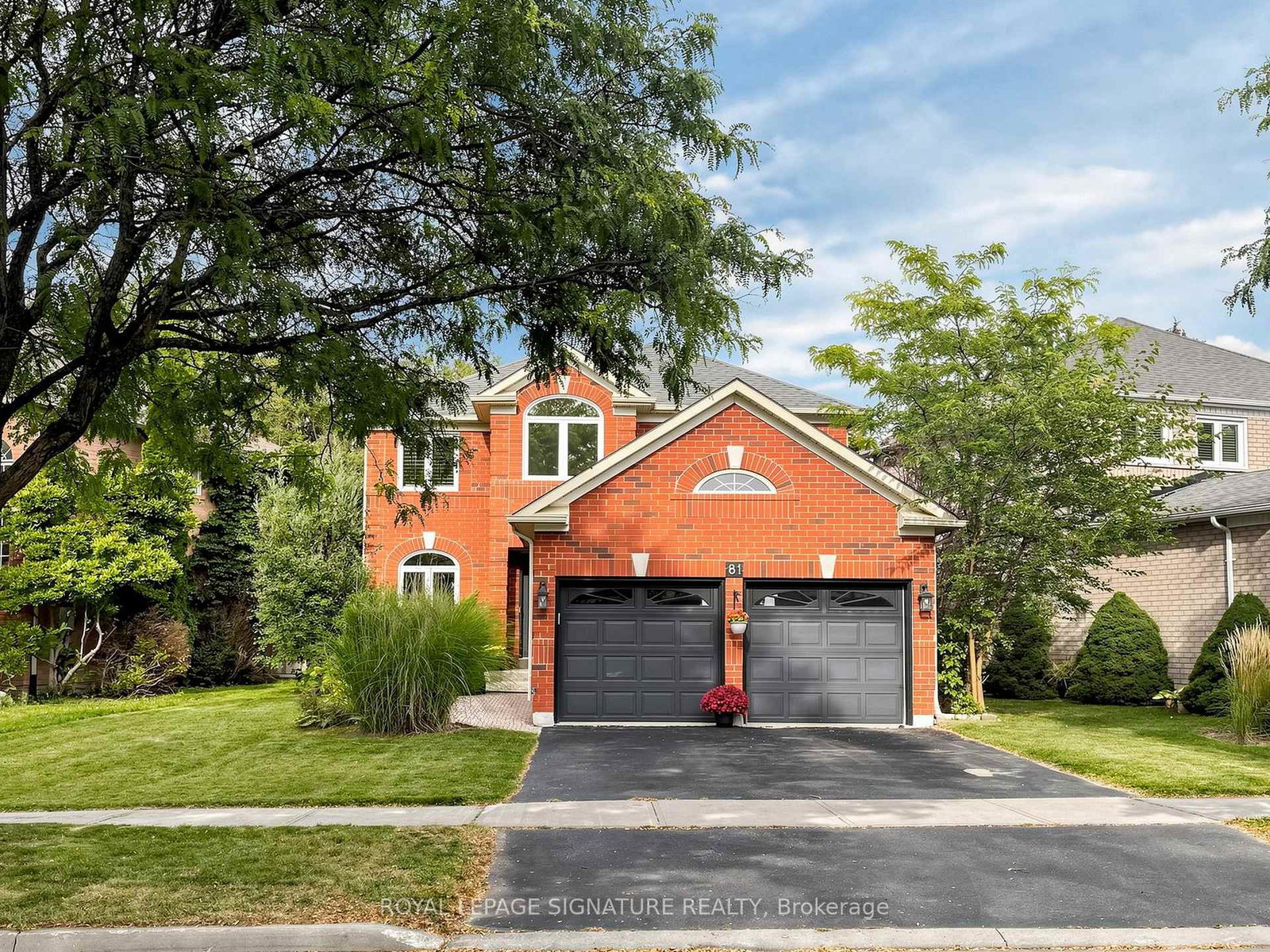 81-pinnacle-trail-aurora-ontario-n13809054