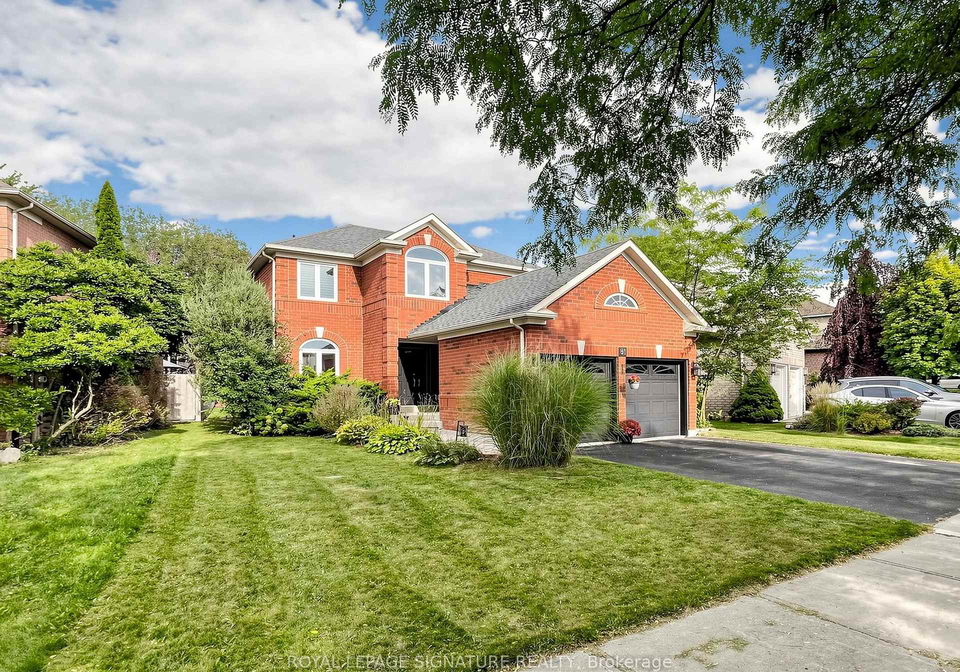 81-pinnacle-trail-aurora-ontario-n13809054