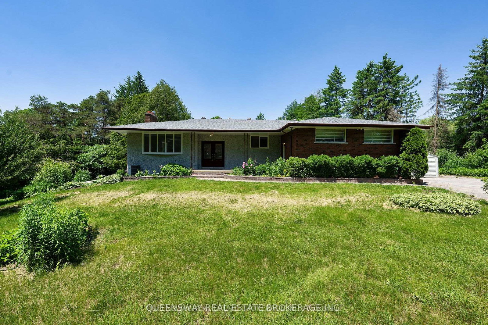 1268-15th-side-road-king-ontario-n13809478
