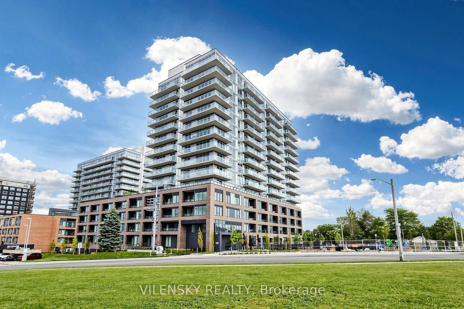 185-deerfield-road-newmarket-ontario-n13811508