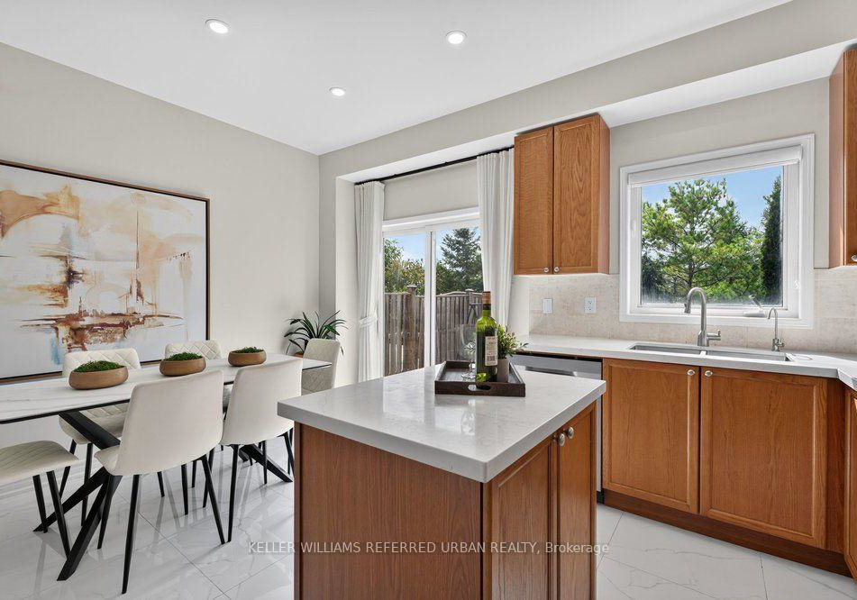 571-reeves-way-boulevard-whitchurch-stouffville-ontario-n13811664