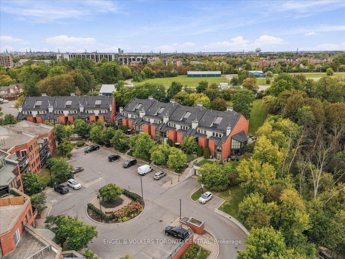 100-arbors-lane-vaughan-ontario-n13811674