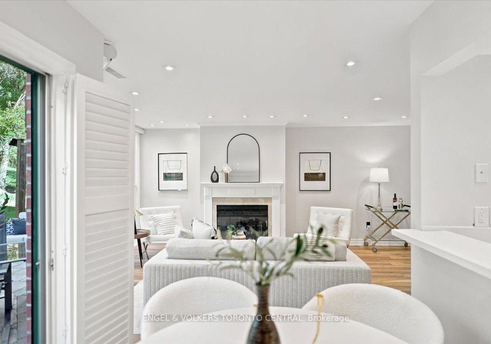 100-arbors-lane-vaughan-ontario-n13811674