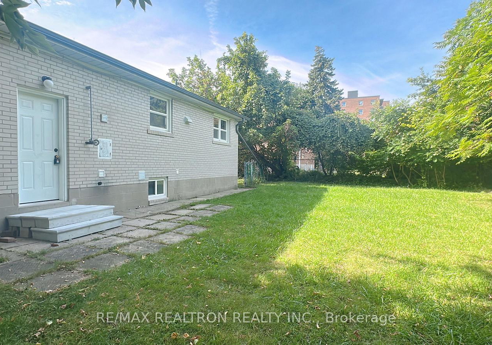 34-clark-avenue-markham-ontario-n13812190
