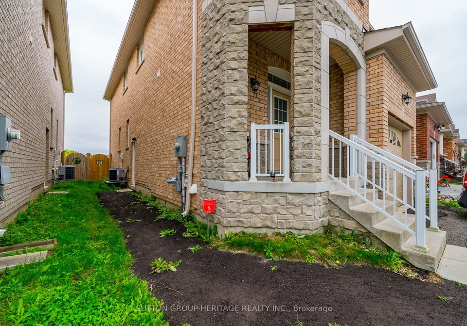 319-ritas-avenue-newmarket-ontario-n13814466