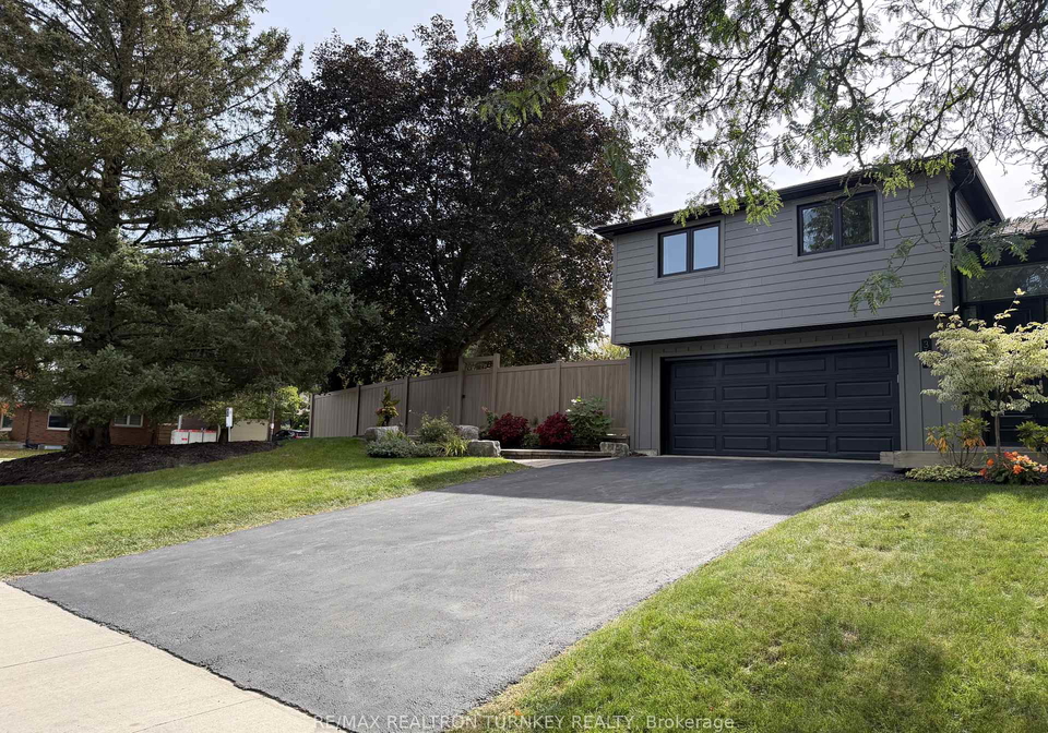 310-queen-street-newmarket-ontario-n13814656