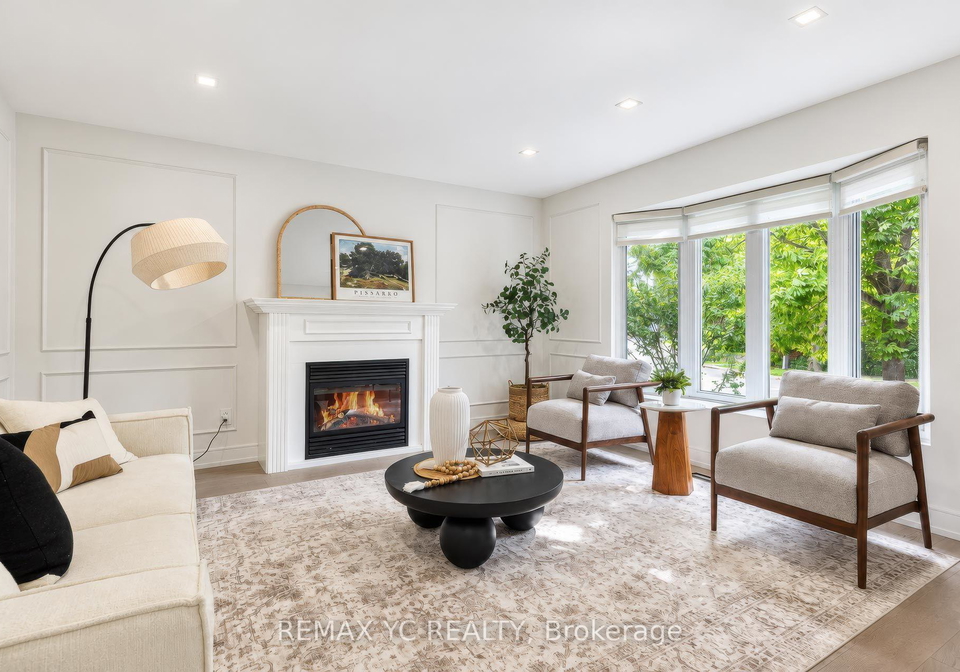 4-simmons-crescent-aurora-ontario-n13814694