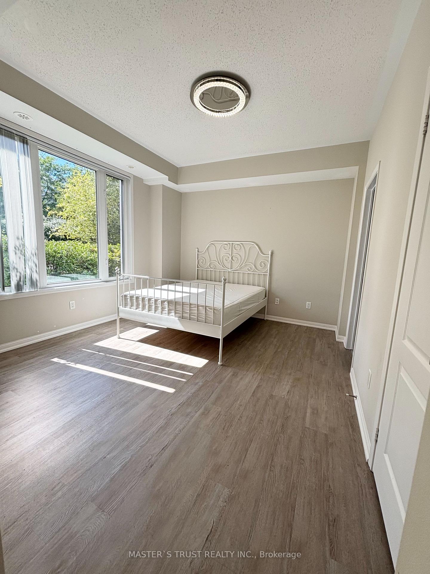 33-walter-dove-court-aurora-ontario-n13815722