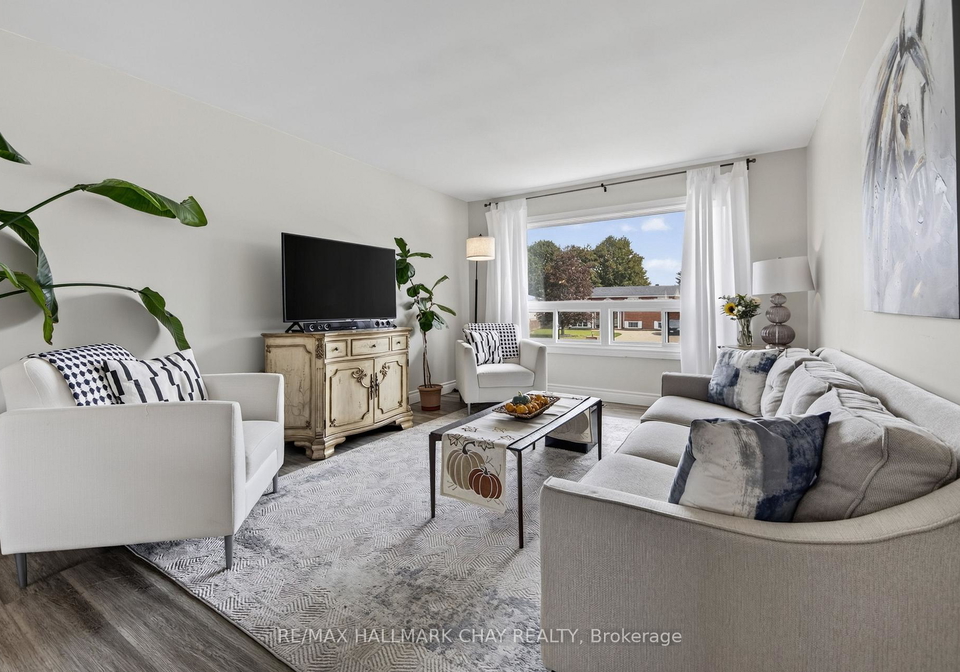 12-mansonic-way-essa-ontario-n13816036