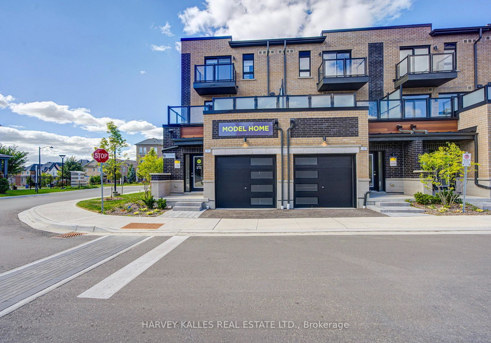 10-lytham-green-circle-newmarket-ontario-n13816814