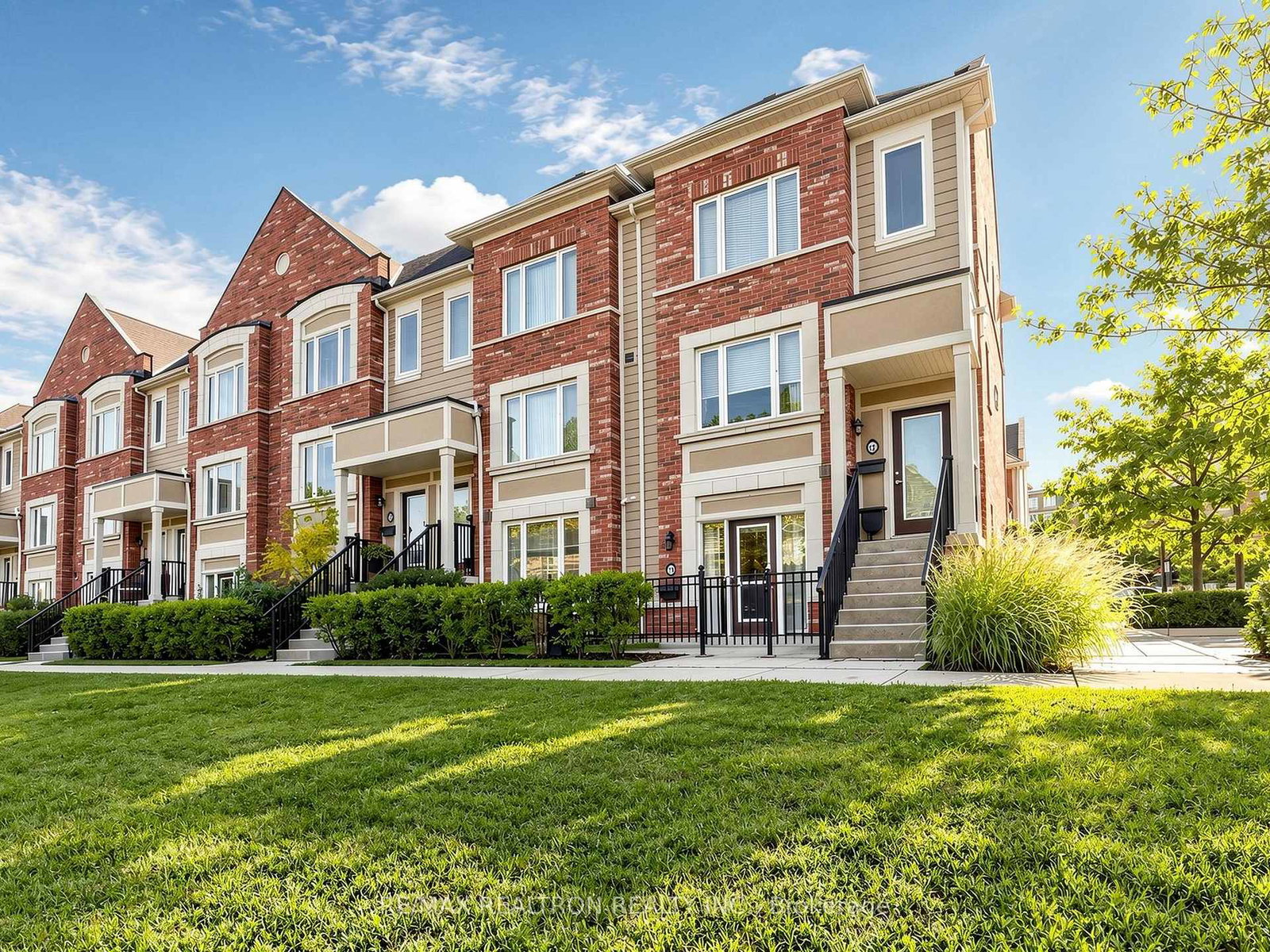 16-walter-dove-court-aurora-ontario-n13817722