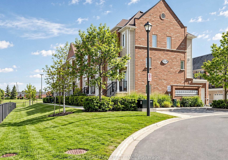 16-walter-dove-court-aurora-ontario-n13817722