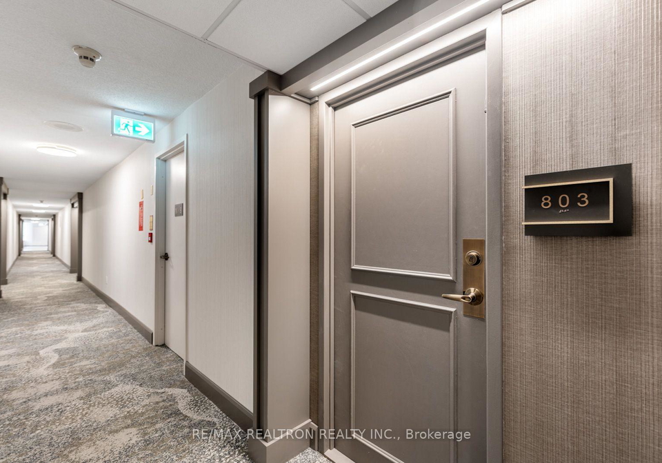7-townsgate-drive-vaughan-ontario-n13817734